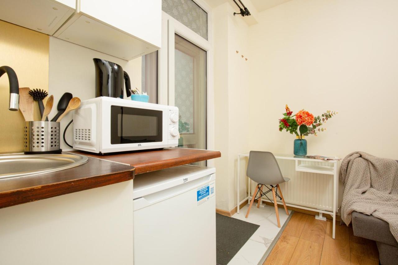 Micro Apartment Miaczynska By Noclegi Renters Warschau Exterior foto